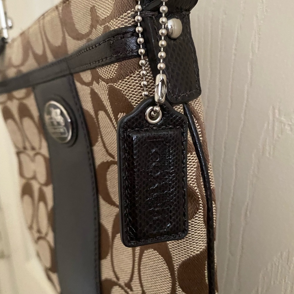 Coach Outlet Crossbody Bag Gem
